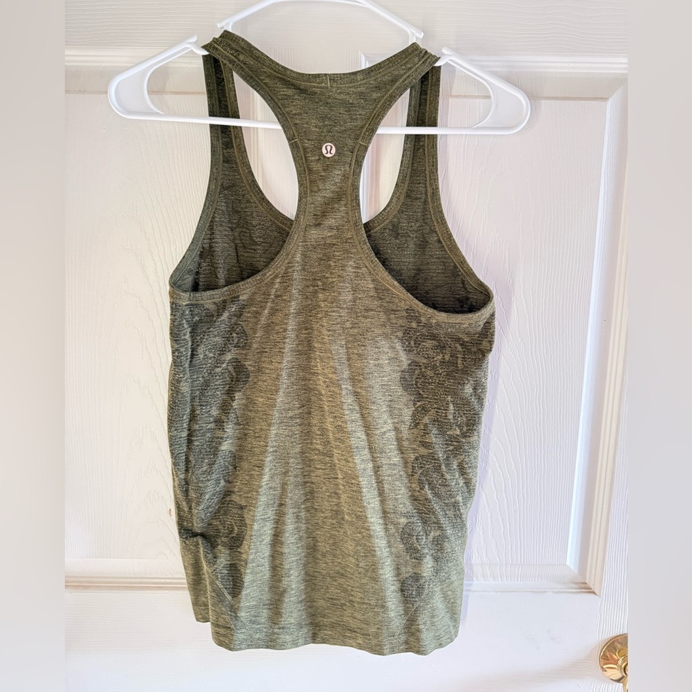 Lululemon tank top - Picture 2 of 2